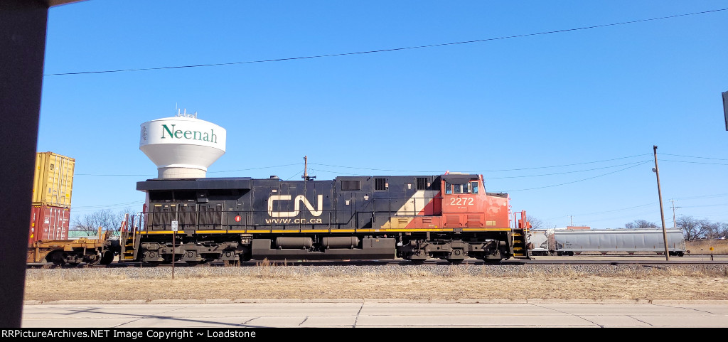 CN 2272